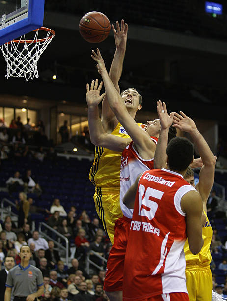 艳联盟的 艳联盟的